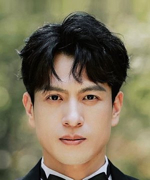 Kuai Si [Mistveil branch leader, Ascendance Sect elder]